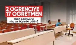 Fen Bilgisi Öğretmenliği bölümünde iki öğrenci bulunuyor: Biri Türk diğeri ise Türkmenistanlı