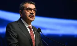 Bakan Tekin'den Özel Okullara Fahiş Fiyat ve Kitap Uyarısı