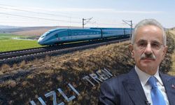 Bakan Uraloğlu'ndan Yüksek Hızlı Tren açıklaması: "10 YHT setimizi raylara indiriyoruz."