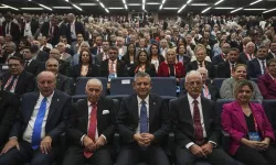 CHP'de Büyük Hamle! Özgür Özel ve ekibi neden istifa etti? Hedef olağanüstü kurultay mı?