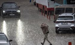 Meteoroloji uyardı: Hava sıcaklıkları yükseliyor, 5 il için kuvvetli yağış alarmı
