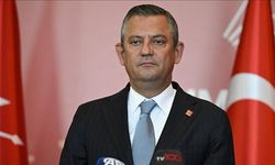 Özel savaş kararı aldı: Grup toplantısını ben yapacağım