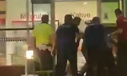 Adnan Menderes Havalimanı'nda bıçaklı saldırı: 4 polis yaralandı