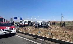 Tekirdağ'da Kamyon ile Hafif Ticari Araç Çarpıştı: 2 Kişi Hayatını Kaybetti