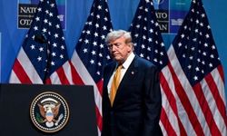 Trump, ABD'ye Air Force One ile Dönmeyecek: Nedeni Açıklandı