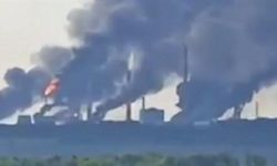 Zelenski: Rusya'daki petrol rafinerilerine saldırılar düzenledik