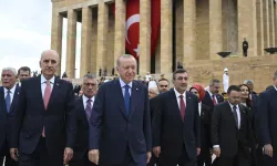 Cumhurbaşkanı Erdoğan Anıtkabir'i ziyaret etti: "Menfur planlara müsaade etmiyoruz"