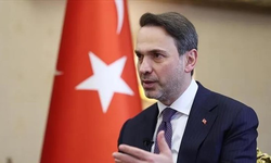 Bakan Bayraktar: YKS'de ilk 100 bine giren öğrencilere aylık 13 bin 750 TL burs