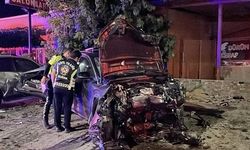 Bursa'da feci kaza: İki otomobil kafa kafaya çarpıştı, 2 kişi hayatını kaybetti