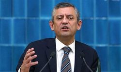 Özgür Özel'den rüşvet fezlekesi sorusuna yanıt: Varsayın ki para vermiştir, bunun neresi rüşvet?