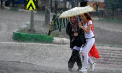 İstanbul'da sağanak sertleşiyor: AKOM'dan peş peşe uyarı
