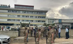 Okul bahçesinde öğretmene silahlı saldırı: Ağır yaralanan öğretmen hastanede