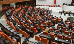 Meclis açılıyor: Gündemde Kızılay, Booking ve 13. Yargı Paketi var