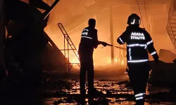 Adana'da Korkutan Yangın 22 İş Yeri Kül Oldu