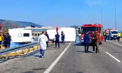 Manisa'da feci kaza: Yolcu otobüsü tıra çarptı, 11 kişi öldü