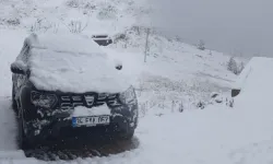 Kış erken geldi: Kartalkaya bir gecede beyaza büründü