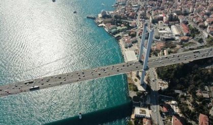 İstanbul Boğazı'nda görenleri kendine hayran bırakan kartpostallık manzara