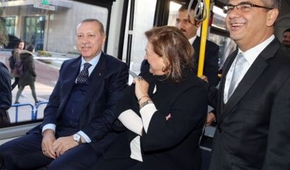 Erdoğan otobüsle yolculuk etti