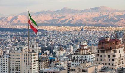 İran, Türkiye'deki depremlerden sonra genel tatbikat yapacak!