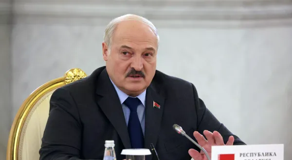 Lukaşenko: NATO, 'bizimle olmayan, bize karşıdır' ilkesine göre hareket ediyor