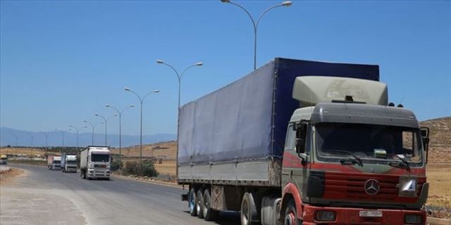 Siirt'ten İdlib'e 4 tır insani yardım malzemesi gönderildi