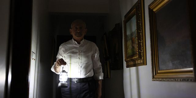 Ahmet Hakan Kılıçdaroğlu'nun elektrik protestosuna: Cumhurbaşkanlığı adaylığında ismini bir parça öne çıkarmış olabilir