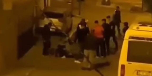 İstanbul'da kucağındaki çocukla şiddete uğrayan kadının görüntülerine tepki