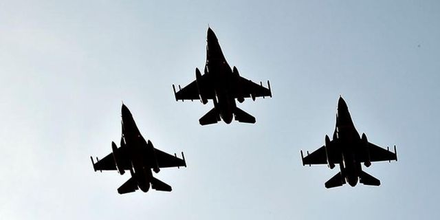 Ege Denizi'nde Türk F-16'larına Yunan uçaklardan taciz