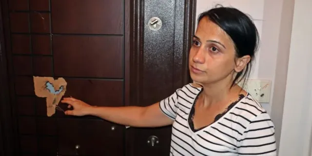 Antalya'da kiracı- ev sahibi kavgası! Baltayla kiracısının kapısını kırdı