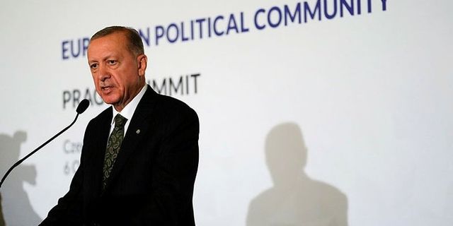 Cumhurbaşkanı Erdoğan’dan Prag’da olay cevap! Yunan gazeteci’nin cevabı ne oldu?