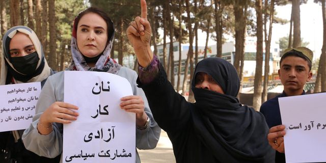Taliban yönetimi durmuyor! Kadınlara bir yasak daha!