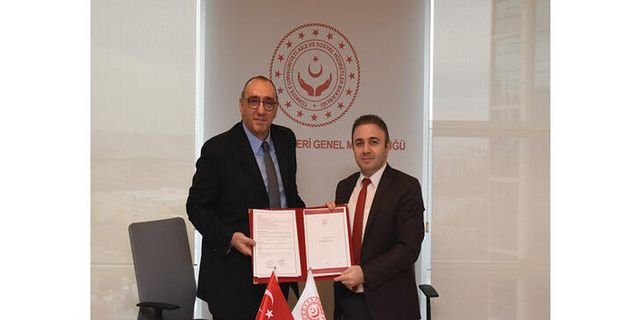 De Facto, deprem bölgesindeki tüm çocukların giyimini üstlendi!