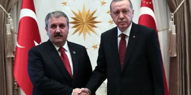 MHP Lideri Bahçeli'nin tweetleri sonrası Erdoğan'dan Destici'ye ziyaret.
