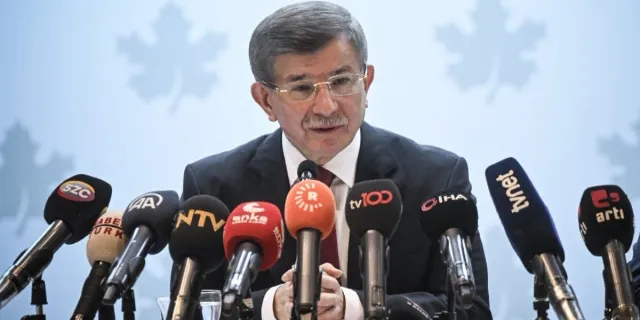 Davutoğlu'ndan dikkat çeken sözler! 3'lü ittifak olsaydık AK Parti'ye giden oyları çekerdik