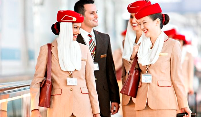 Emirates Havayolları Türkiye'den kabin memuru arıyor: Maaş 2770 dolar