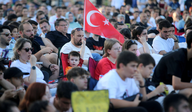 Türkiye-Çekya maçı için dev ekran kurulacak! İşte detaylar