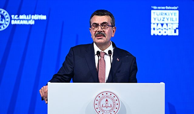 Devamsızlıktan Sınıfta Kalıp Af Bekleyen Öğrenciler! Bakan Tekin Son Noktayı Koydu!