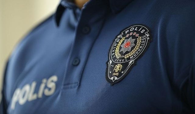 Polis memuru, eşini ve çocuğunu silahla öldürüp intihar etti