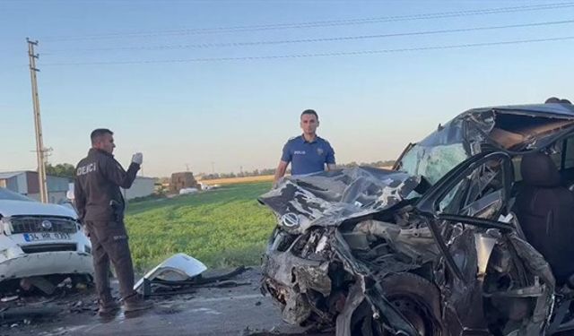 Konya'da iki otomobil çarpıştı, 4 kişi öldü, 2 bebek yaralandı