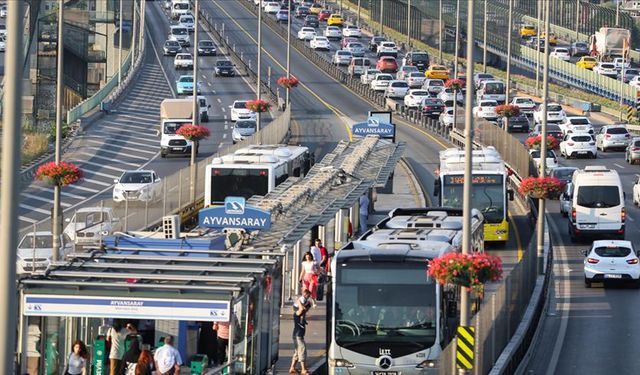 İstanbul'da toplu taşımaya zam yapıldı