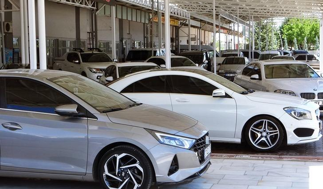 İkinci el otomobilde şok eden durgunluk: 1 milyonluk araçlar 750 bin TL'ye düştü