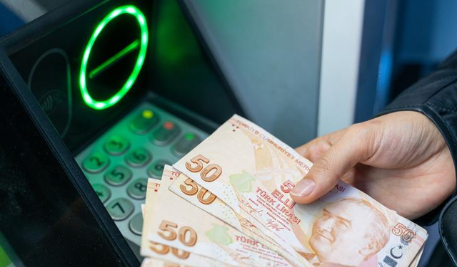 ATM'lerde yeni menü: Bu işlemi yapanların kartlarını yutacak