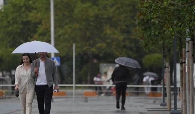 Meteoroloji'den İstanbul ve 13 İl İçin Yağış Uyarısı