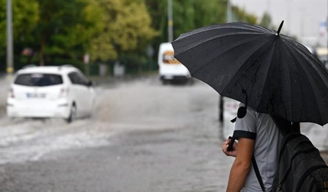 Meteoroloji'den 13 İl İçin Kuvvetli Sağanak Uyarısı