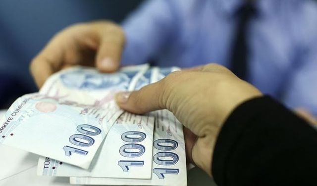 Memur ve Emeklilere Zam Oranı Netleşiyor! Uzmanlardan Tahmin Geldi