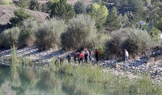 Emekli Öğretmenin Cesedi Gölette Bulundu