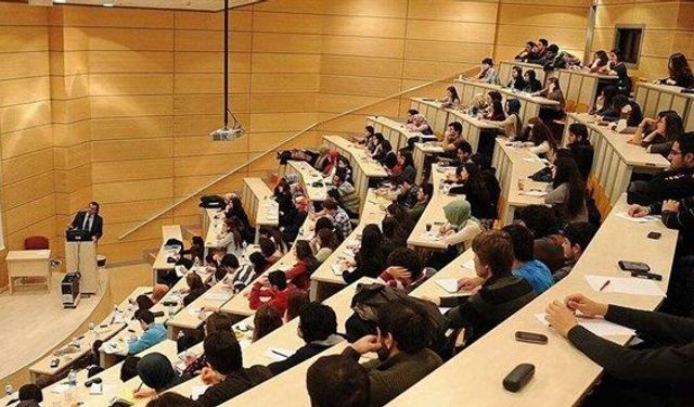 Üniversite öğrencilerine 10 milyar TL harçlık ödendi