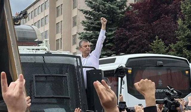 Özgür Özel: “Parti işgalden kurtulana kadar merkezimiz Meclis’tir”