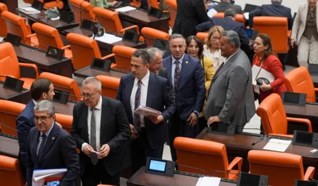 CHP'de deprem etkisi! Yargıtay 9 vekilin üyeliğini sildi, sayı değişti