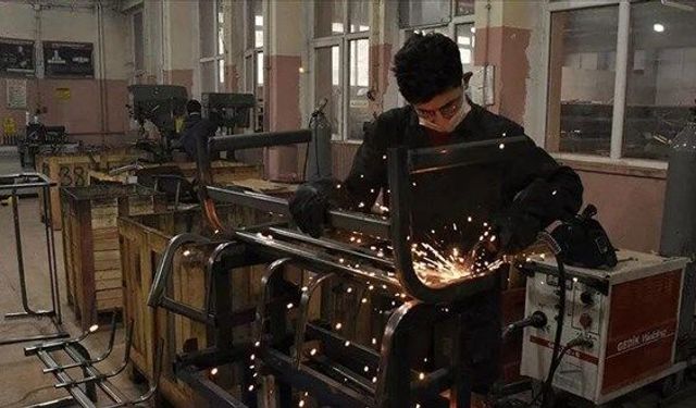 Mühendis çok, teknik eleman yok: Meslek lisesi mezunlarına gözümüz gibi bakıyoruz
